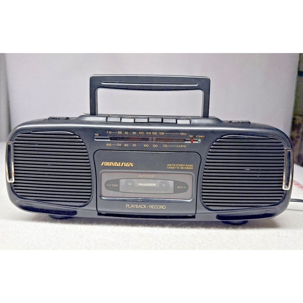 Soundesign 4625BLK AM FM Stereo Cassette Recorder Boombox Vintage